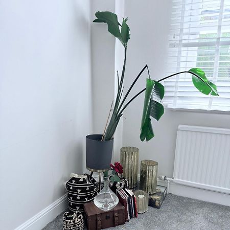 Bright And Modern Flat Near Portobello Road And The Canal ลอนดอน ภายนอก รูปภาพ